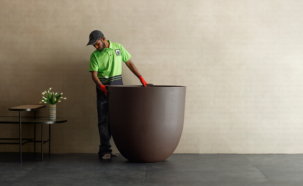 brown color U shaped planters